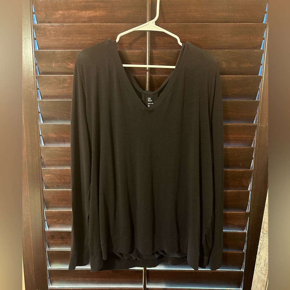 GapFit “breathe” long sleeve mesh back top